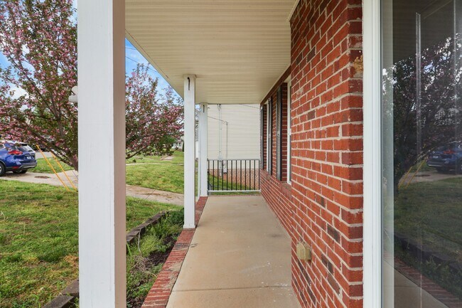 Building Photo - 934 Hedge Apple Dr