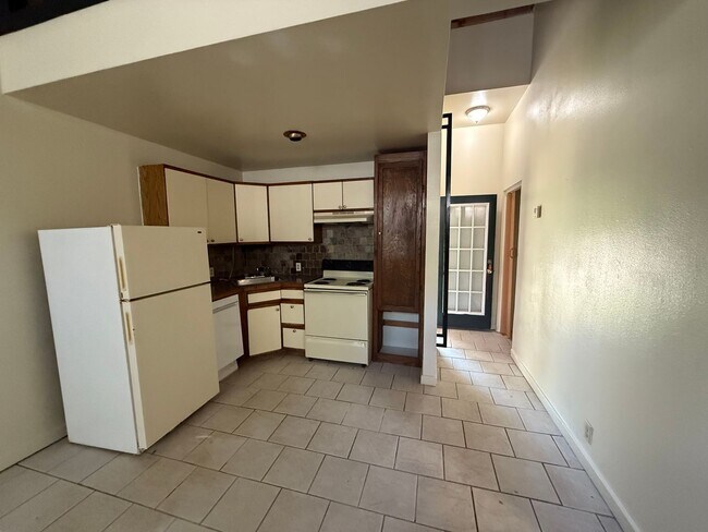 Building Photo - 8464 Bayou Fountain Ave