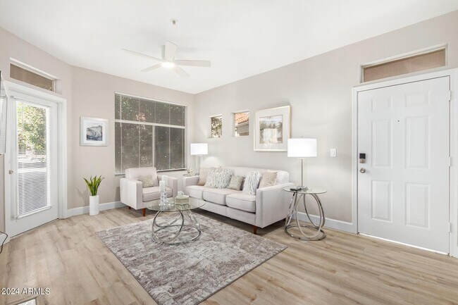 Building Photo - 11375 E Sahuaro Dr