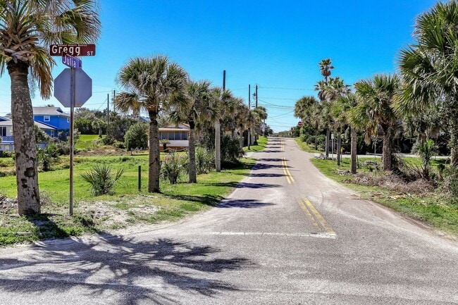 Building Photo - Amelia Island Cottage