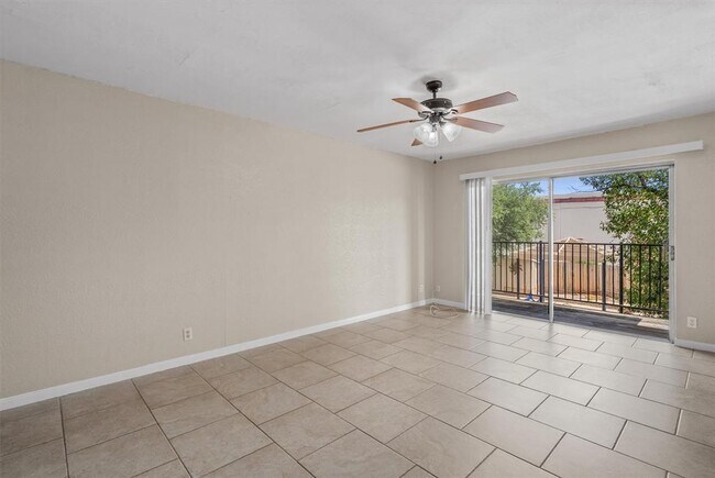Building Photo - 2600 Penny Ln