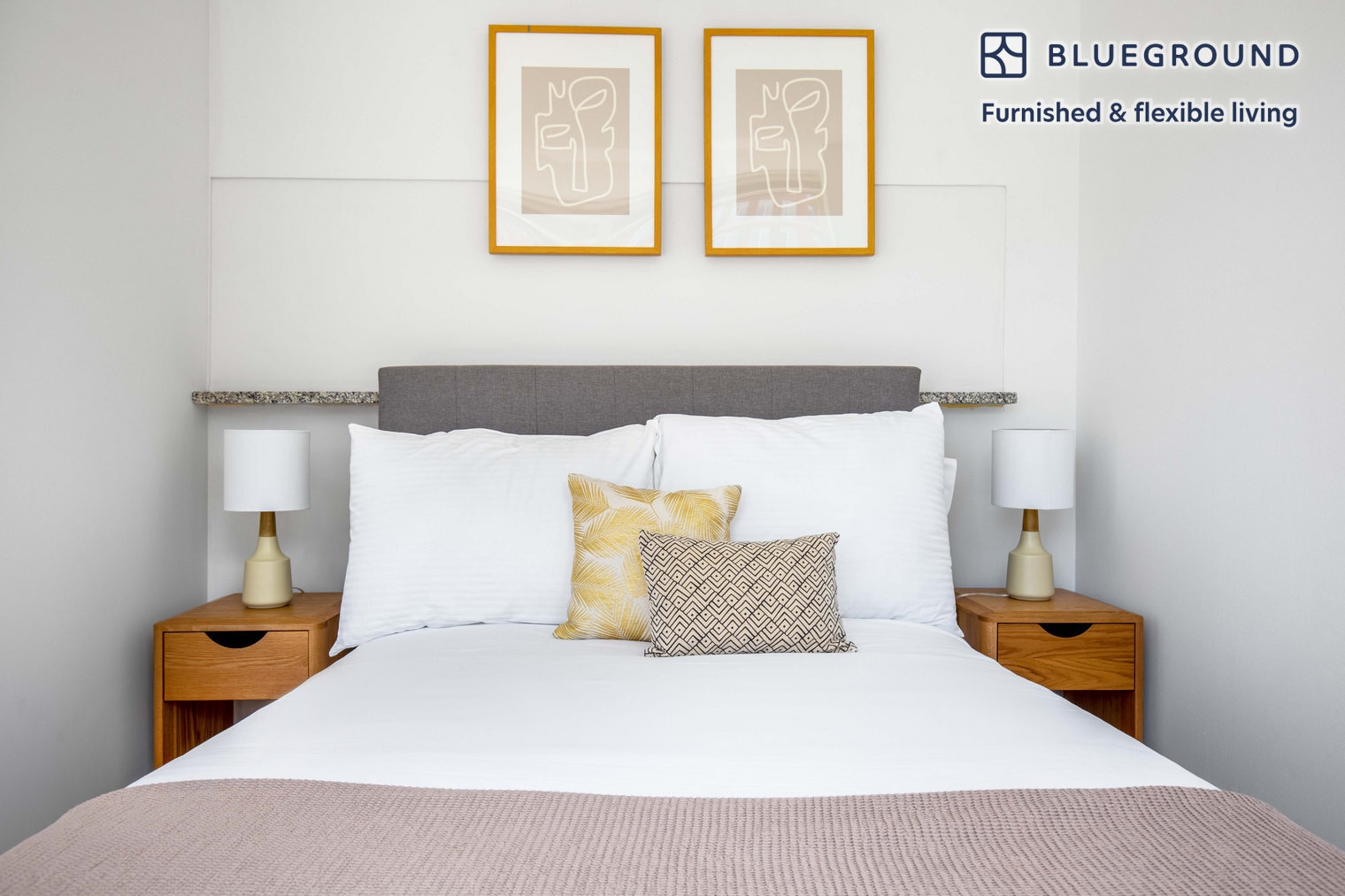 Building Photo - 400 Chambers St