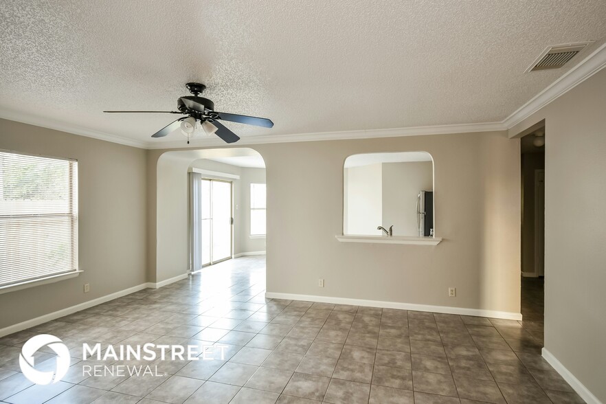 Building Photo - 3183 Beacon Field Dr