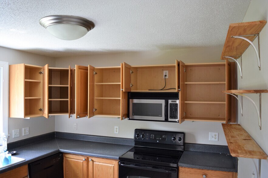 Kitchen cabinets - 18 Morrison Ave