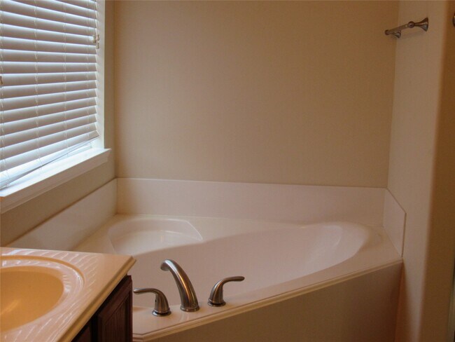 Building Photo - 13514 Villa Arbor Dr
