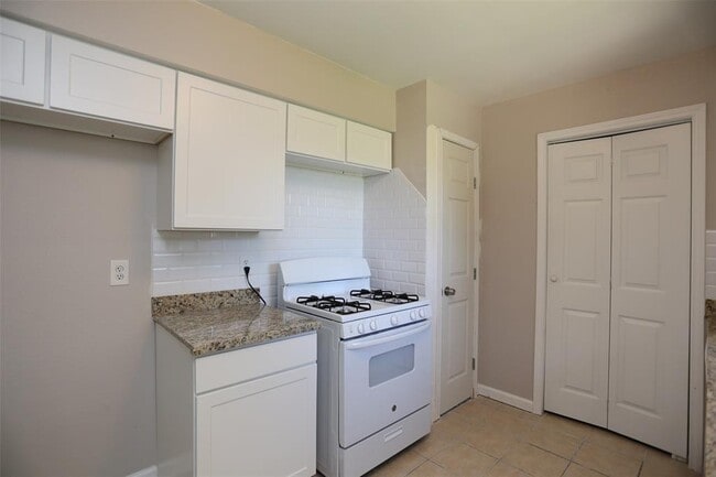 Building Photo - 9707 Fonville Dr