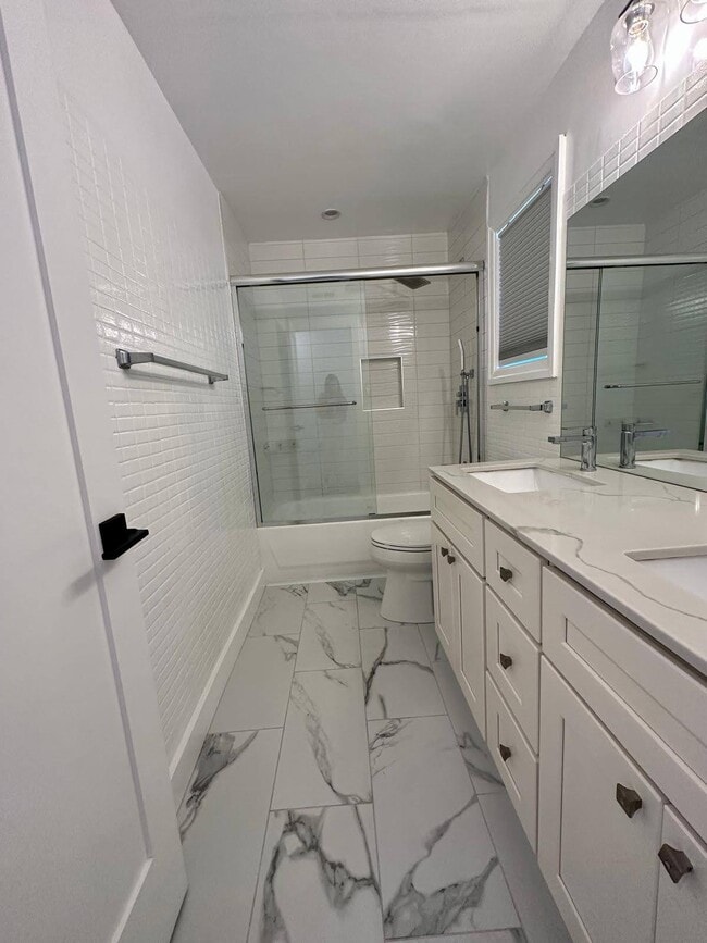 Building Photo - 2485 W Ave 133rd