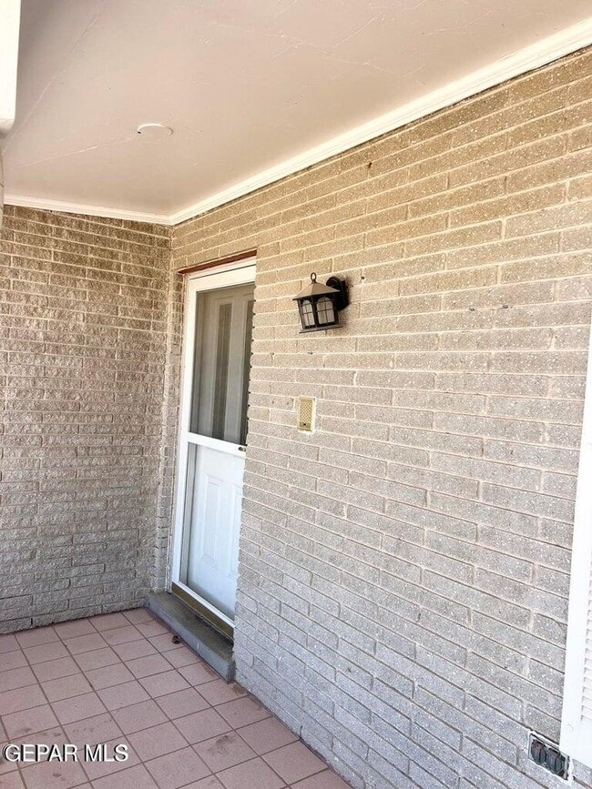 Building Photo - 9508 Gairloch Dr