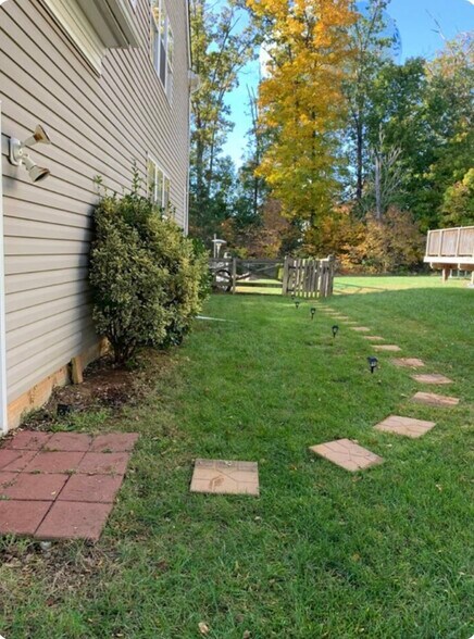 Building Photo - 12985 Kyle Moor Pl