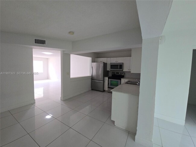 Building Photo - 2650 NW 60th Way