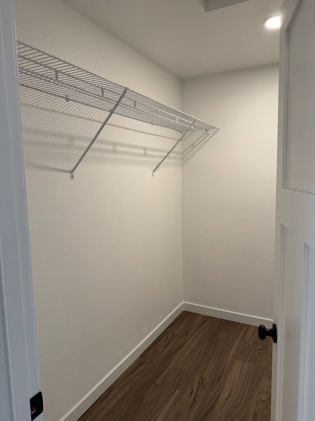 Building Photo - Brand new 3 bedroom 3 full bath townhouse in Thurston! $1,000 OFF YOUR FIRST MONTH'S RENT!