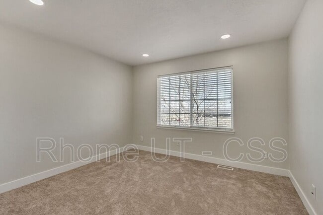 Building Photo - 105 Chandlerpoint Way