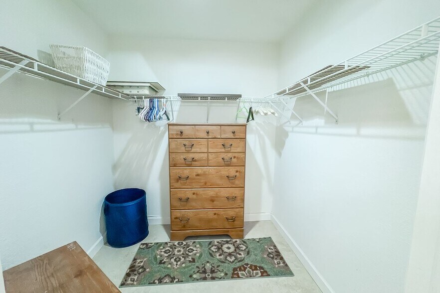 Building Photo - 1300 Misty Pines Cir