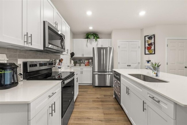 Building Photo - 4345 HILLOCK Blvd
