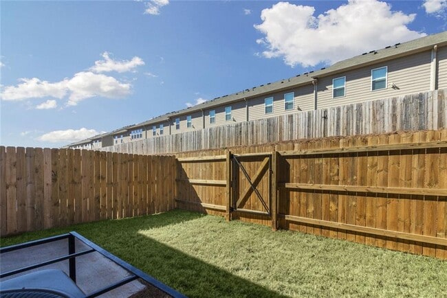 Building Photo - 2176 Flying Spur Dr