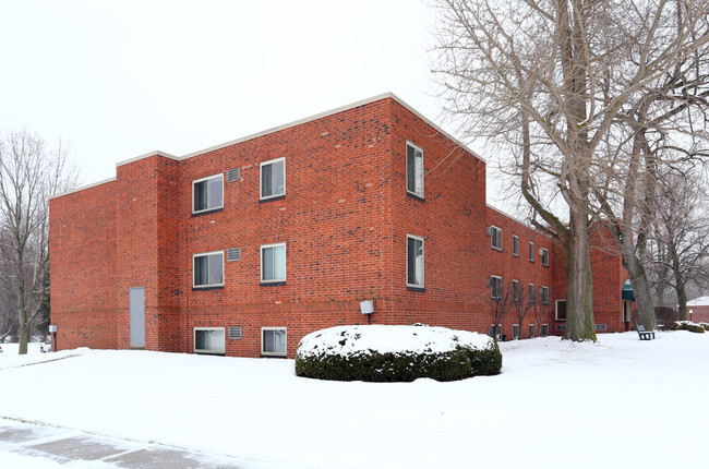 Building Photo - Central Park Apartments