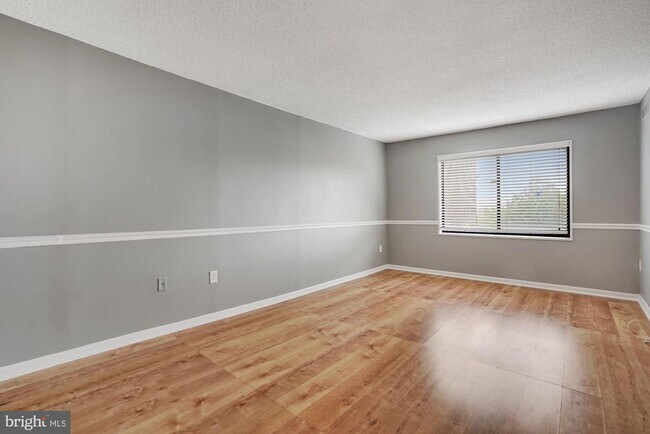 Building Photo - 200 N Pickett St