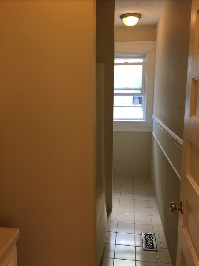 Building Photo - 295-297 Washington St. #297