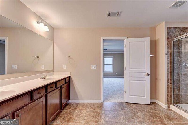 Building Photo - 4228 Woods Creek Ln