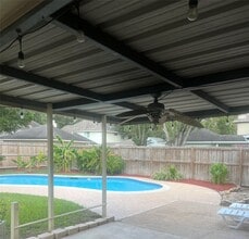 Building Photo - 2810 White Oak Ln