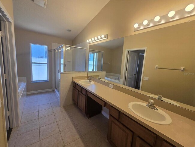 Building Photo - 7624 Granitville Dr