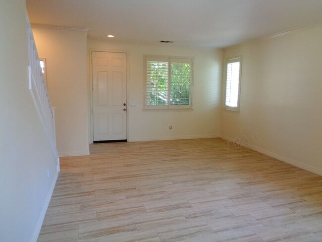 Building Photo - 1551 N Poconos Cir