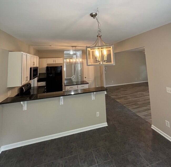 Building Photo - 15315 Edgewater Forest Ln