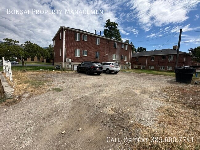 Building Photo - 997 Chapel Dr