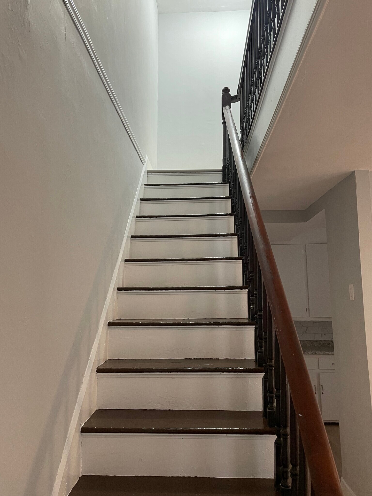 Building Photo - 7 Olive St