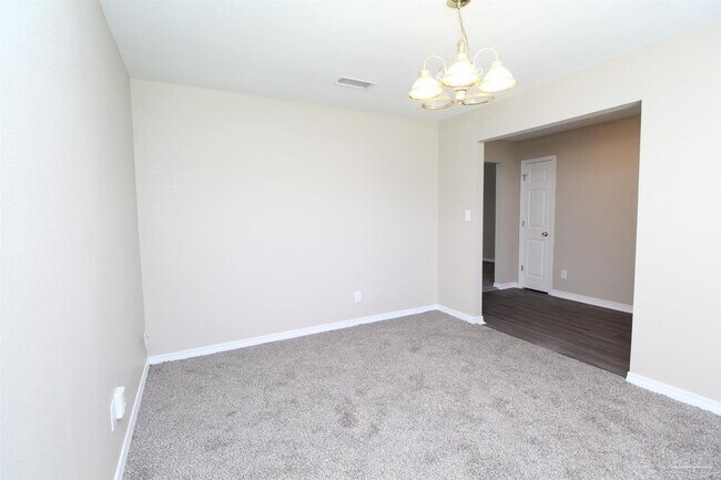 Building Photo - 608 Reservation Ave