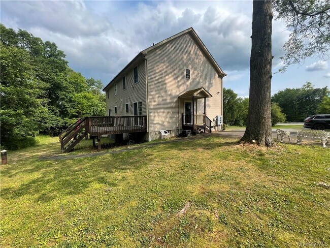 Building Photo - 2040 NY-17K