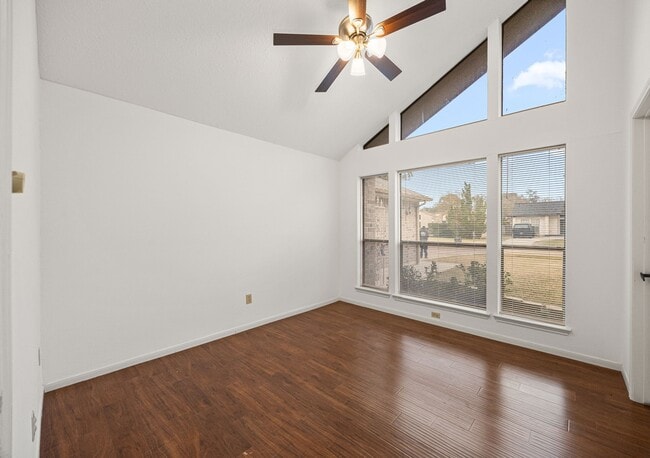 Building Photo - 2122 Echo Ridge