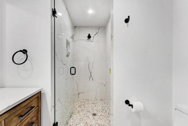 Building Photo - 320 NW 3rd Ave