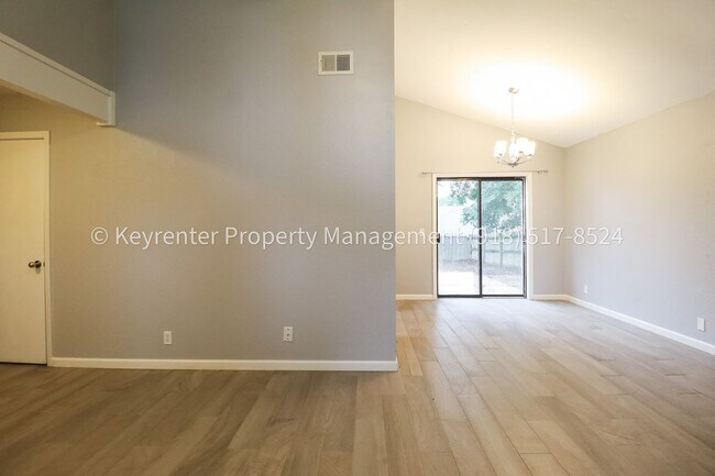 Building Photo - 3 Bedroom Gem in Union Schools! Available for Immediate Move In!
