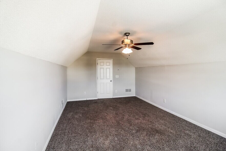 Building Photo - 3853 Plymouth Rock Drive