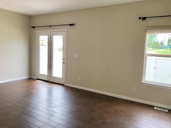 Building Photo - 10828 Wynview Ln