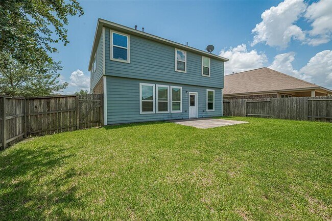 Building Photo - 18402 Each Elm Way