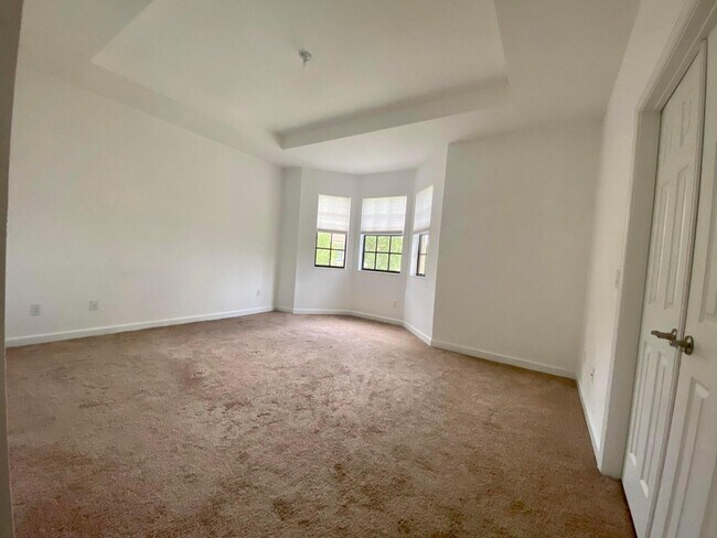 Building Photo - 10283 Wellington Parc Dr
