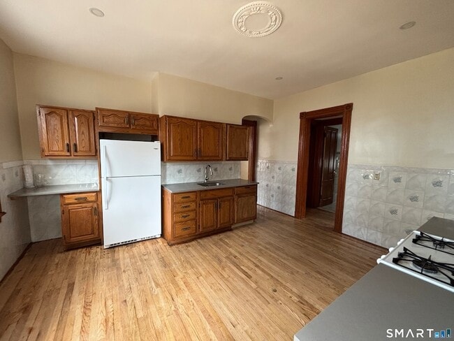 Building Photo - 1231 State St