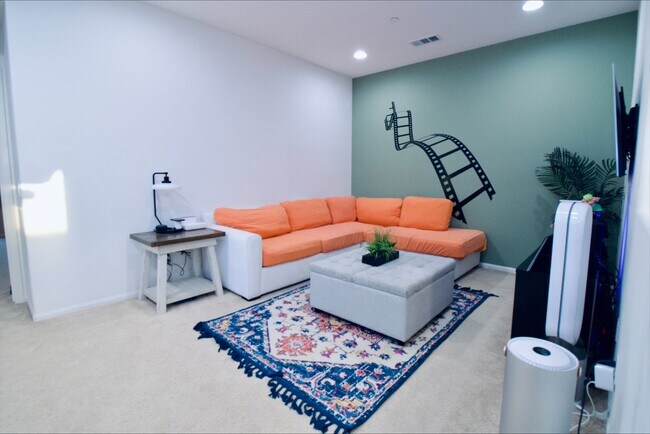 Building Photo - Former MODEL HOME | Great Location