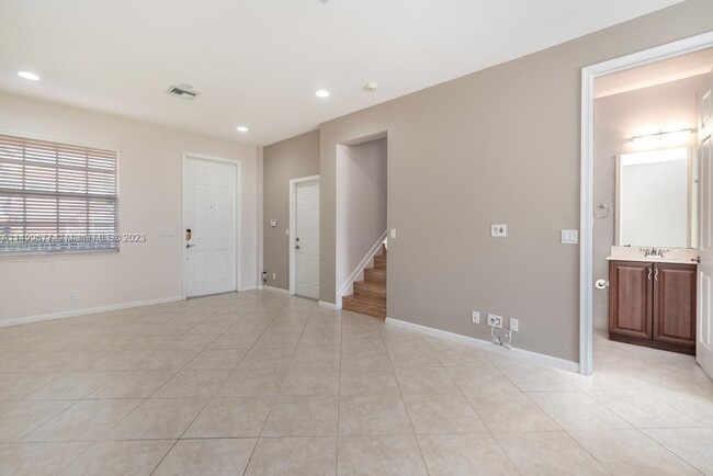 Building Photo - 7301 Briella Dr