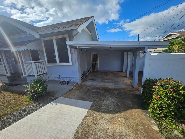 Building Photo - 542 Pokole Street