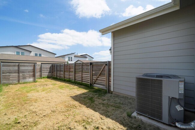 Building Photo - 9124 Cattle Baron Path