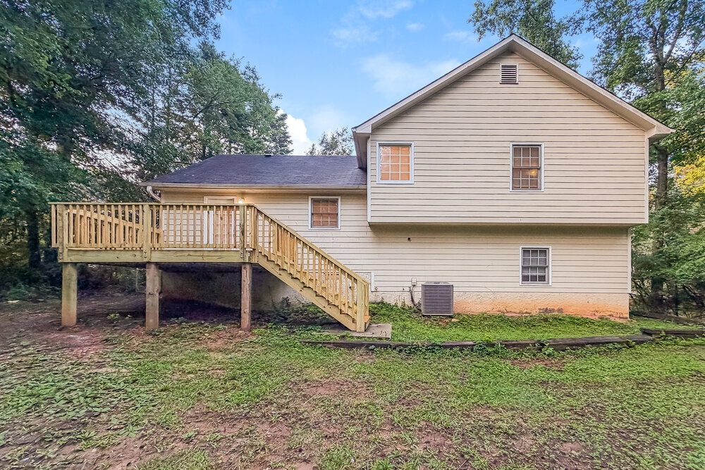 Building Photo - 140 Loxley Ct