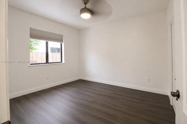 Building Photo - 4450 SW 164th Ave