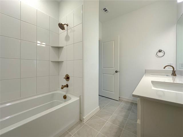 Building Photo - 4782 Lunker St