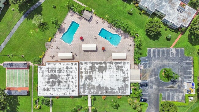 Building Photo - 23 Abbey Ln