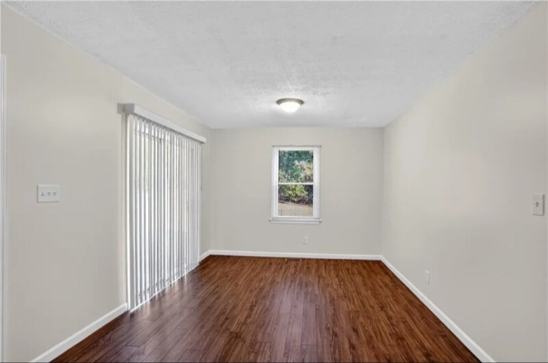 Building Photo - 170 Shiloh Run NW