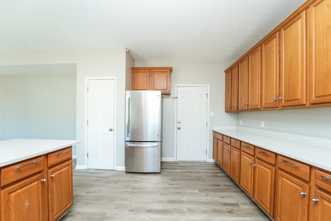 Building Photo - 1928 White Top Rd SE