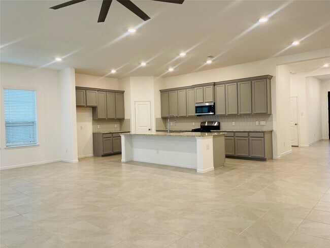 Building Photo - 3708 Rock Ledge Dr